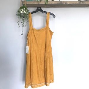 NWT ARITZIA LEONE DRESS / L